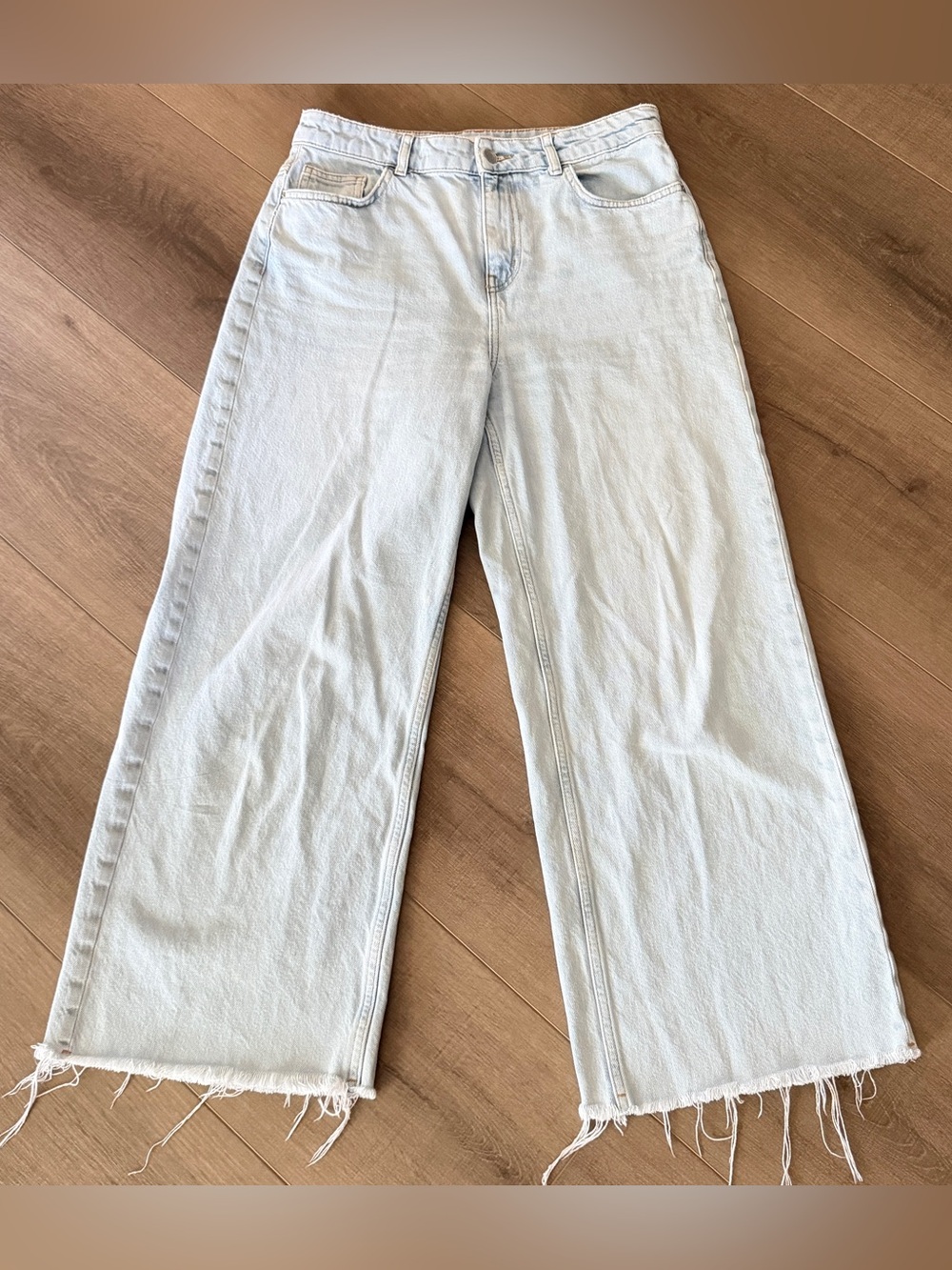 Zara Women 30x26 Blue Light Wash Wide Leg Baggy Denim Jeans Zip Fly Raw Hem Y2K